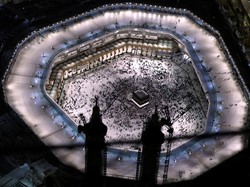 Mudahkan Jemaah Umroh, Masjidil Haram Sediakan Pemandu dengan 51 Bahasa