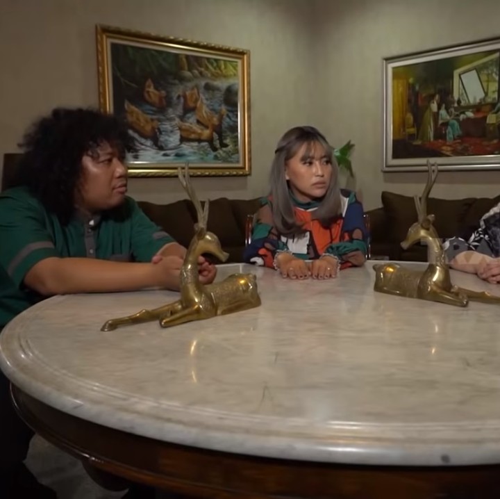 <p>Ditanya soal tema atau konsep, Camelia menyebut bahwa rumah sebaiknya didesain sewajarnya. Menurutnya, ini bertujuan agar penampilan rumahnya tak lekang oleh waktu. (Foto: YouTube @TRANS7 OFFICIAL)<br /><br /><br /></p>