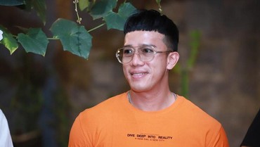 Ruri Repvblik Kembali Manggung Usai Alami Kecelakaan Moge