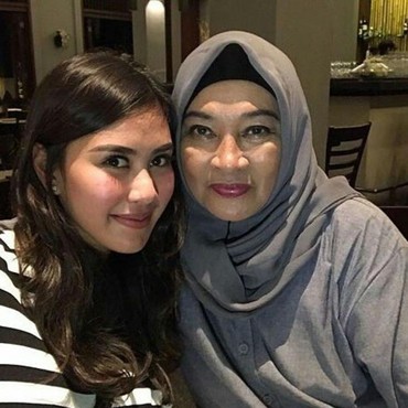 Di Tengah Isu Selingkuh, Beredar Video Lawas Hubungan Syahnaz dengan Mertua