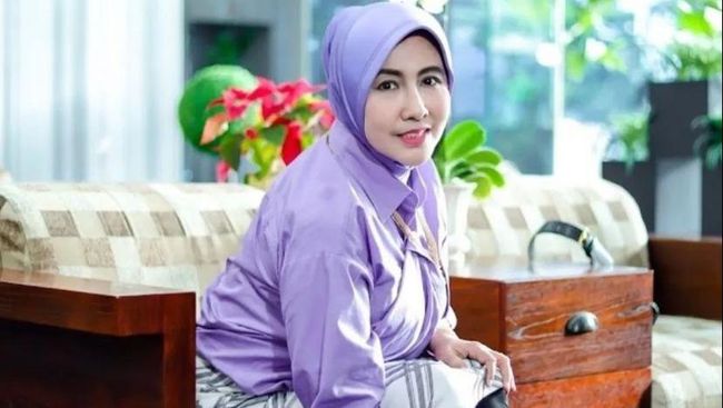 Tessa Mariska Bongkar Sosok Ayah Kandung Ressa Anak Denada, Katanya...