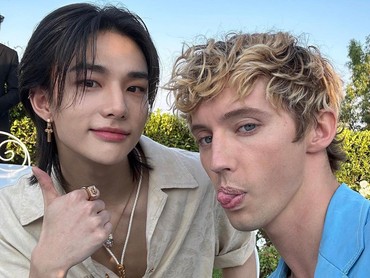 img-title Troye Sivan Ngaku Hampir Dibunuh Usai Pamer Naksir Hyunjin Stray Kids