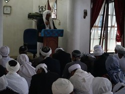 Jemaah Tarekat Naqsabandiyah di Deli Serdang Laksanakan Salat Idul Adha