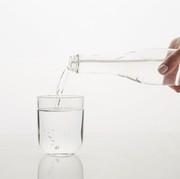 Bisa Menurunkan Kolesterol dan Bantu Mencegah Tumor, Cek 6 Fakta Air Zamzam