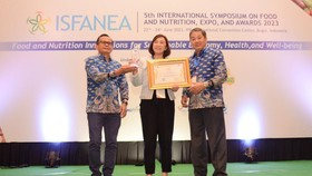 Raih Penghargaan, Le Minerale Komitmen Hadirkan Air Sehat