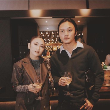 Isu Pindah Agama, Mahalini Terciduk Pakai Kerudung Saat Bersama Rizky Febian