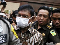 Klaim Johnny Plate Jadi Keranjang Sampah hingga Aliran Suap Dibantah