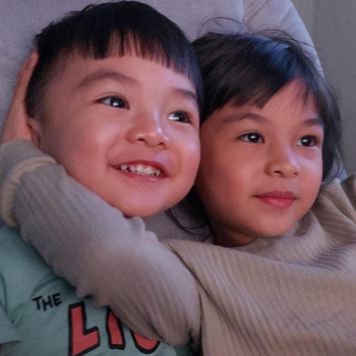 <p>Perbedaan usia yang tidak terlalu jauh ini membuat Nastusha dan Dante sangat dekat, Bunda. Keduanya bahkan kerap kedapatan melakukan berbagai kegiatan bersama. (Foto: Instagram: @chelseaoliviaa)</p>