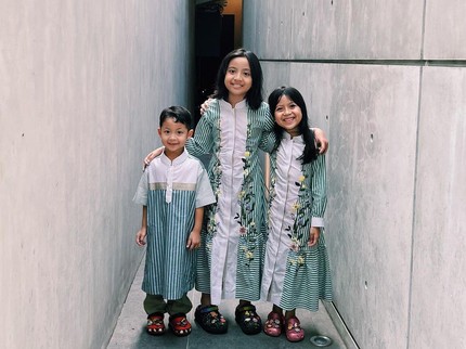 7 Potret Menggemaskan Tiga Anak Natasha Rizky dan Desta