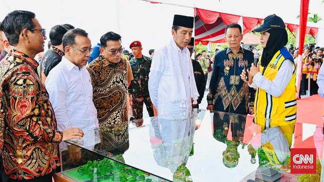 Presiden Jokowi mengklaim pembangunan masjid di lokasi bekas pelanggaran HAM berat Rumoh Geudong, Pidie, sudah sesuai permintaan dan keinginan masyarakat.