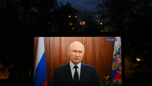 Rusia menuding Ukraina ingin menyeret NATO termasuk AS terlibat dalam konflik kedua negara dan memicu Perang Dunia 3.