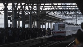 VIDEO: Erick Thohir Pastikan Pemerintah Beli Kereta Listrik Baru