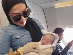Menegangkan! Detik-detik Penumpang Bantu Ibu Hamil Melahirkan di Pesawat