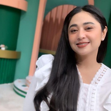 Sempat Dikecam, Ini Alasan Dewi Perssik Bongkar Gaji Calon Suami