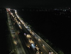 Pantauan Arus Lalu Lintas di Tol Cikampek