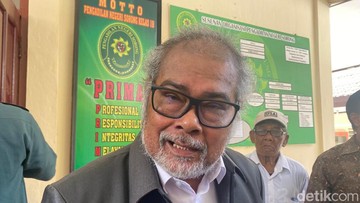 PERAN ARIST MERDEKA SIRATI DEMI ANAK-ANAK INDONESIA SEMASA HIDUP