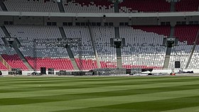 H-1 Indonesia vs Irak Rumput GBK Terlihat Belum Sempurna