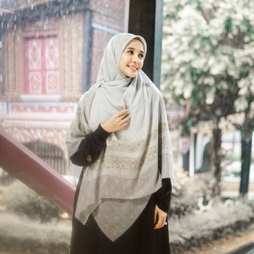 Laudya Cynthia Bella Diduga Sudah Bercadar gegara Hal Ini