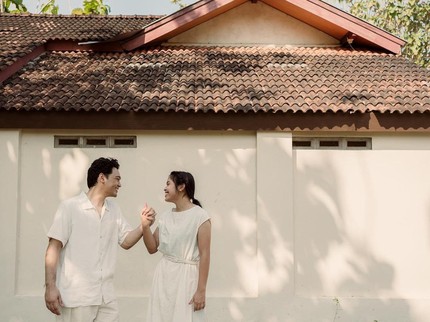 5 Potret Lamaran Mikha Angelo dan Atlet Bulu Tangkis Gregoria Mariska