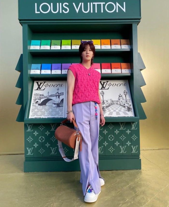 Pria berkebangsaan Jepang itu, juga menarik perhatian dengan gaya modisnya ketika menghadiri Louis Vuitton SS24 Show in Paris baru-baru ini/Foto: instagram.com/nct