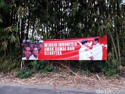 Spanduk Bergambar Prabowo dan Jokowi Bertebaran di Boyolali