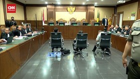 VIDEO: Johnny Plate Bantah Dakwaan JPU: Nanti Saya Akan Buktikan