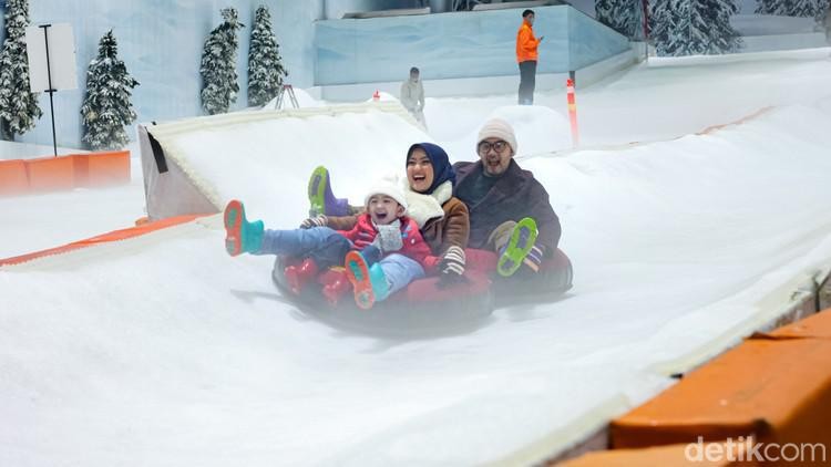 Trans Snow World Bekasi. Trans Snow World Bekasi.