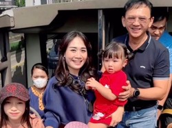 Nikmati Long Weekend, Ahok dan Keluarga Naik Bus Tingkat Keliling Jakarta