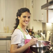 5 Zodiak yang Paling Jago Masak, Calon Menantu Idaman!