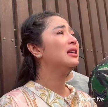Tangis Dewi Perssik Pecah Akhiri Mediasi dengan Ketua RT terkait Hewan Kurban