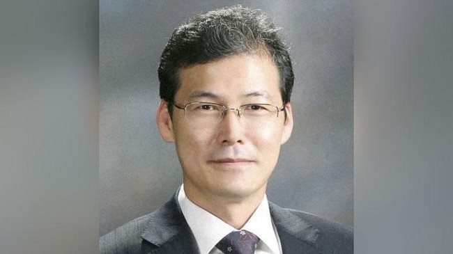 Korea Selatan menunjuk Kim Yung-ho, akademisi yang kerap melontarkan kritik keras terkait pelanggaran HAM di Korea Utara, sebagai Menteri Unifikasi yang baru.