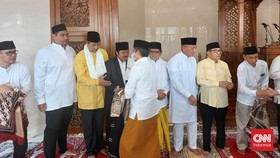 Menpora hingga Akbar Tanjung Salat Iduladha di DPP Partai Golkar