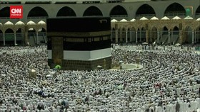 VIDEO: Khidmat Jemaah Haji Salat Iduladha dan Tawaf di Masjidil Haram