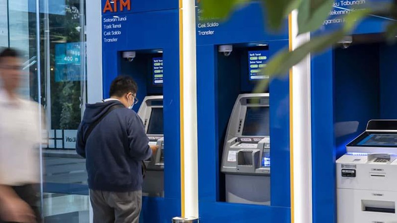 Disrupsi digital menjadi salah satu tantangan utama di dunia perbankan pada era modern.