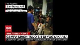 VIDEO:Gempa Yogyakarta, Pengunjung Malioboro Dikumpulkan ke Titik Aman