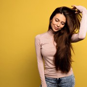 6 Tips Mudah Agar Rambutmu Tetap Wangi Sepanjang Hari