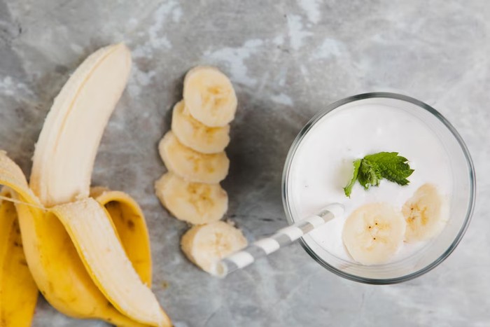 Jangan makan pisang bersamaan dengan susu