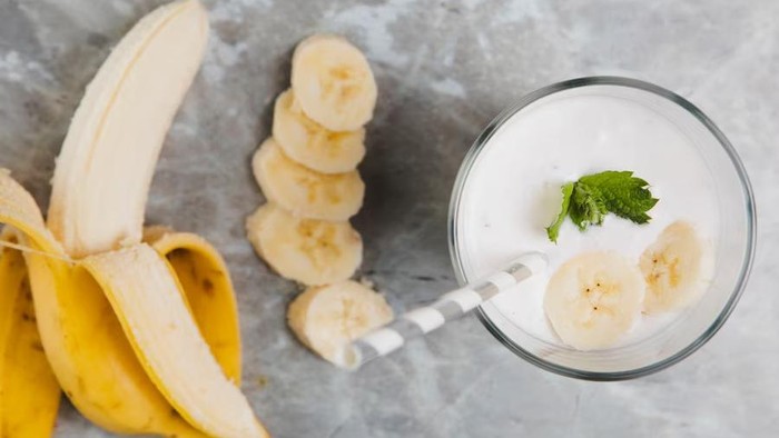 Jangan makan pisang bersamaan dengan susu