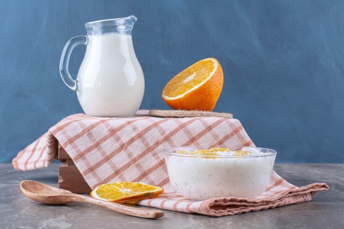 Mencampur jeruk dan susu itu buruk Pantangan Konsumsi Jeruk Bersamaan Makanan dan Minuman Ini