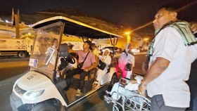 Jemaah Haji RI Mulai Gunakan Layanan Mobil Golf di Mina