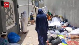 VIDEO: Penampakan Jemaah Haji RI di Mina, Tahan Panas di Luar Tenda
