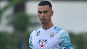 Alberto Respons Bobotoh 'Menepi Sejenak' di Persib vs Dewa United