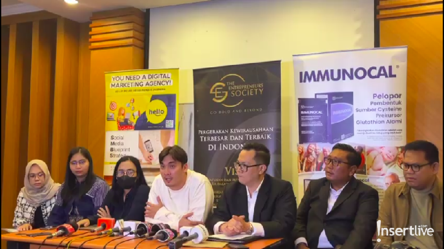 Bungkam soal Syahnaz, Rendy Berharap Tak Diceraikan Istri Sah?