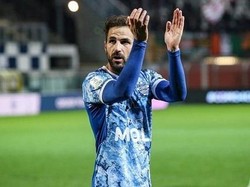 Cesc Fabregas Umumkan Pensiun