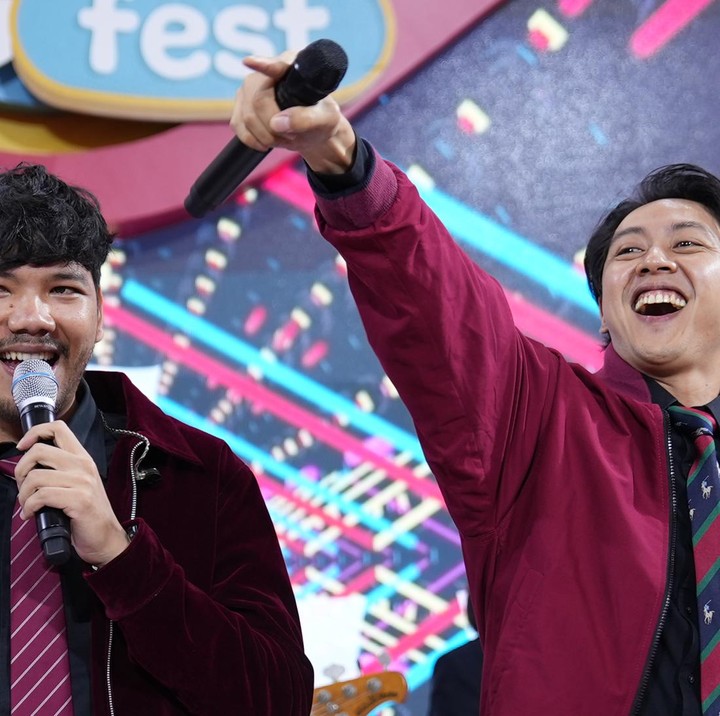<p>Kemeriahan LazMall Daily Bundafest 2023 belum berakhir ya, Bunda. Selain Yovie & Nuno, ada penampilan spesial lainnya di hari ketiga pada Minggu, 2 juli 2023. LazMall Daily Bundafest 2023 ini terselenggara berkat kerjasama dengan Cessa, JOHNSON'S, Merries, Bebelac, Goo.N, S-26, HiLo, Kintakun, Le Minerale, dan Good Time. (Foto: Tim HaiBunda)</p>