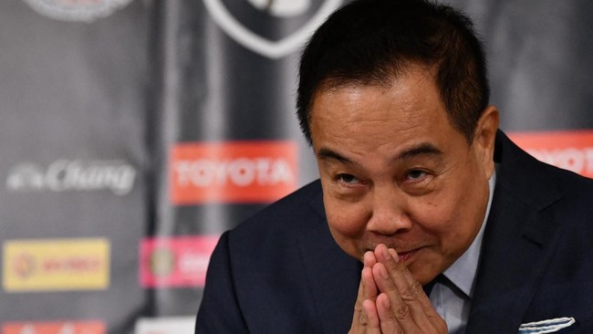 Wakil Perdana Menteri Thailand, Prawit Wongsuwan, yakin FIFA tidak akan menjatuhkan sanksi setelah rumor Presiden FAT Somyot Poompanmoung dipaksa mundur.