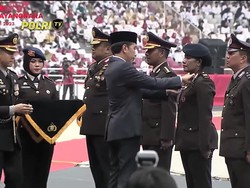 Bhabin Polsek Berastagi Terima Anugerah Bintang Bhayangkara dari Jokowi