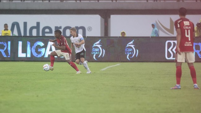 Bali United kalah 0-1 dari PSS Sleman pada laga pembuka Liga 1 2023/2024 yang dimainkan di Stadion Kapten I Wayan Dipta, Gianyar, Sabtu (1/7).