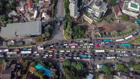 FOTO: Kepadatan Jalur Puncak Bogor Saat Libur Panjang Iduladha