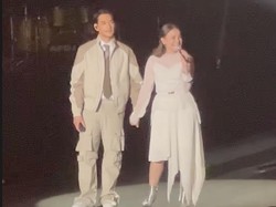 Kolaborasi Mesra Afgan dengan Rossa di Panggung Konser Afgan Evolution
